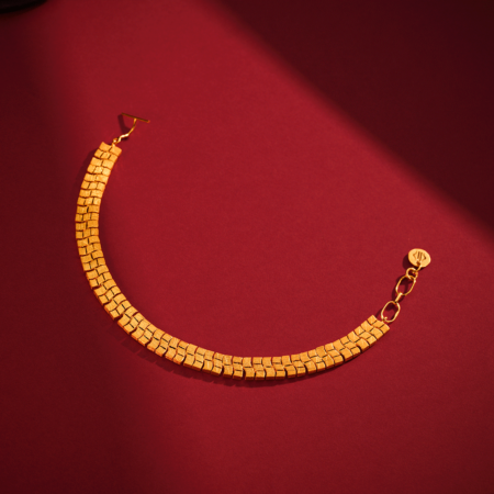 GOLD_BRACELET