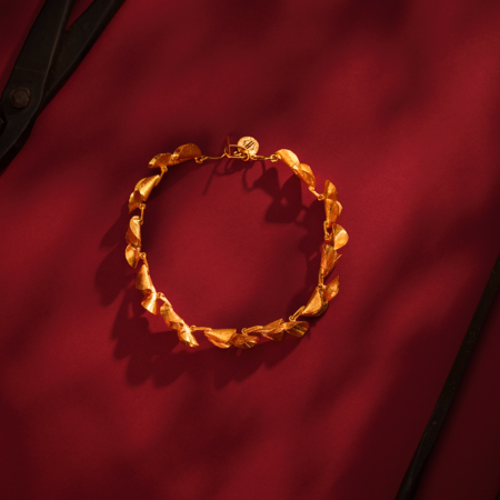 GOLD_BRACELET